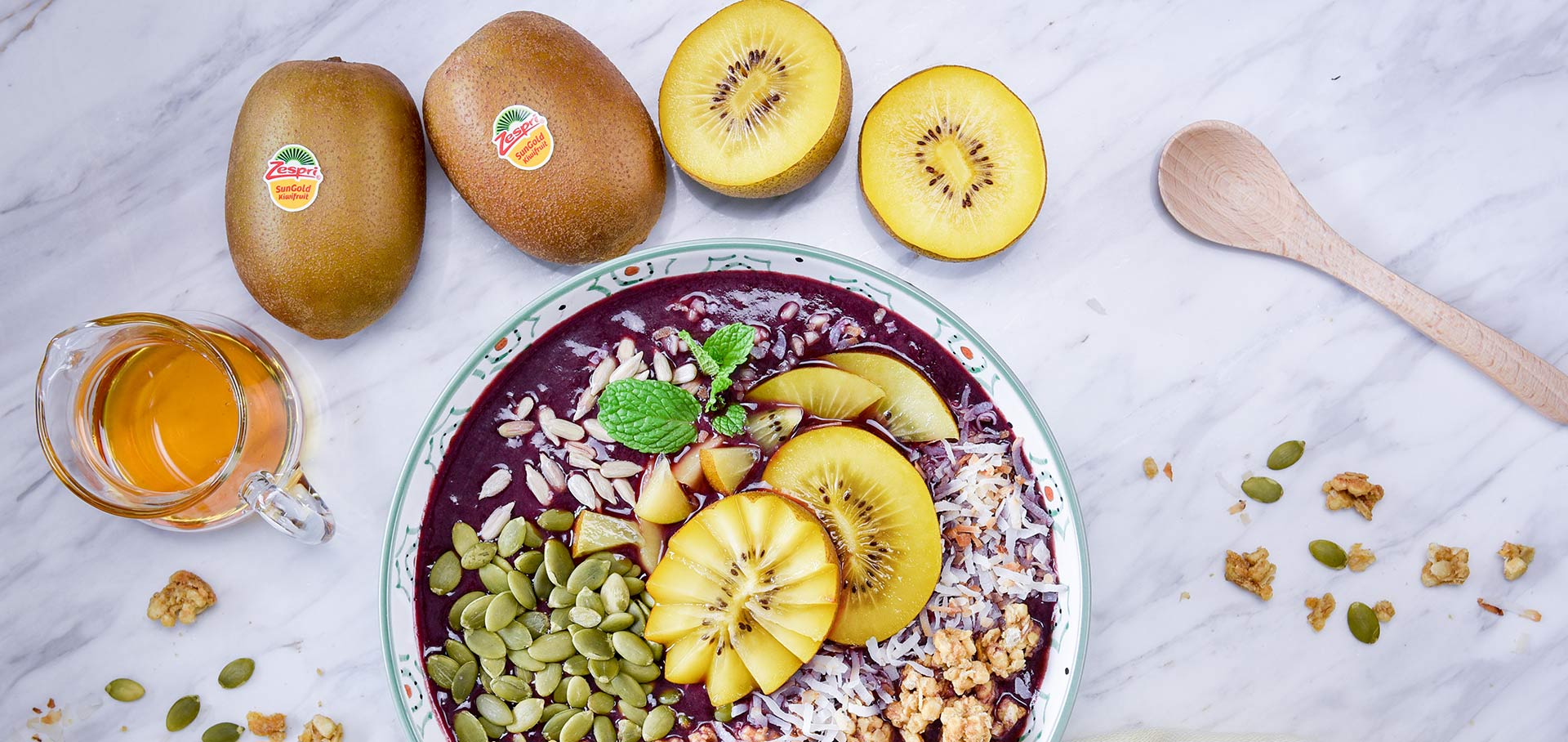 Zespri-SunGold-Kiwifruit-Acai-Bowl.jpg