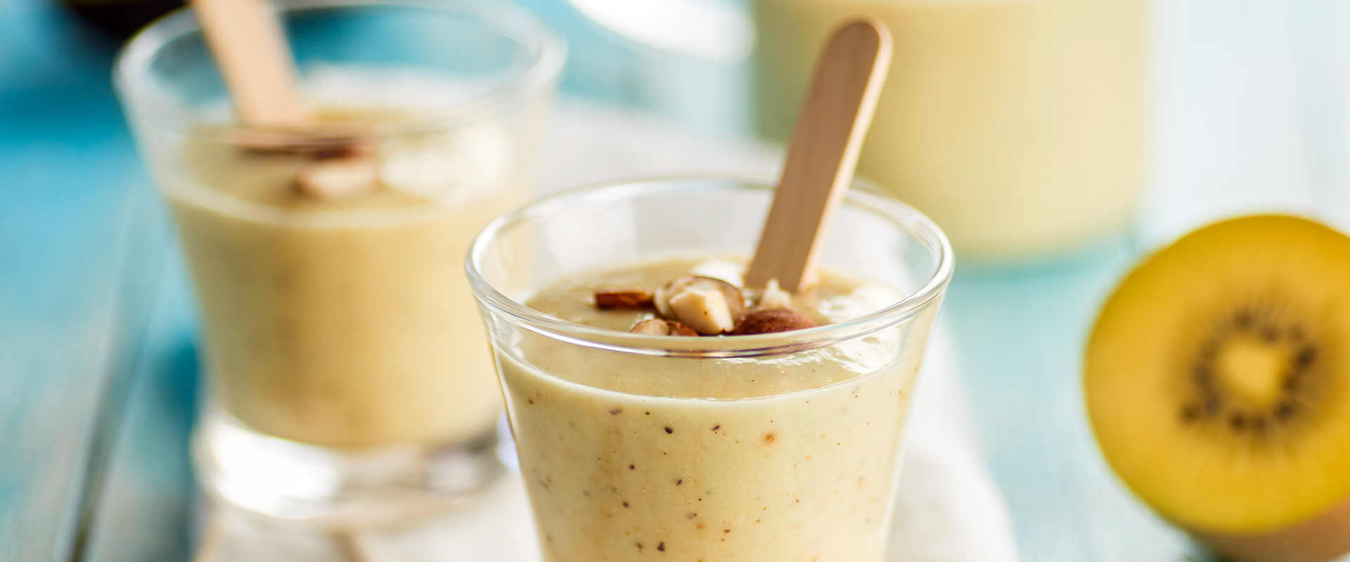 Recipe10_Banana-kiwi-avocado-skim-milk-and-hazelnut-smoothie-thumbnail.jpg