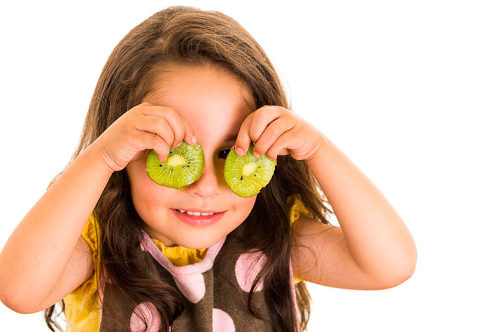 Le kiwi permet aux enfants de rester en bonne santé pendant la saison de la grippe et du rhume