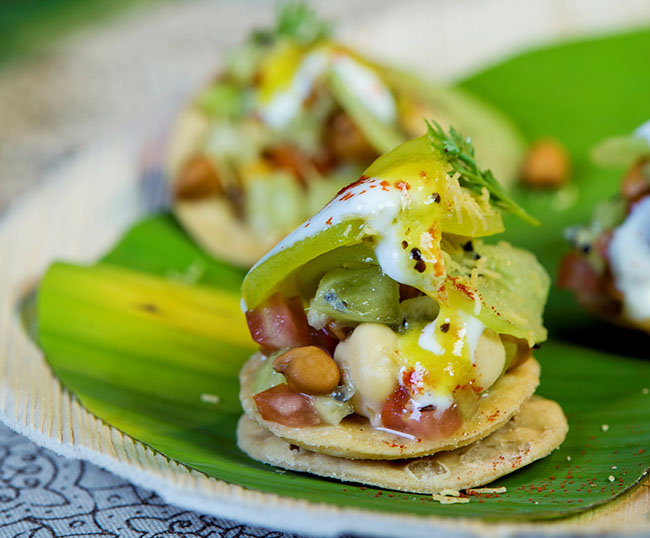 kiwifruit-papdi-chaat-min.jpg