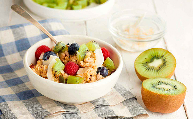 Recipe15_Oats-with-kiwifruit-bowl04-web-thumbnail.jpg